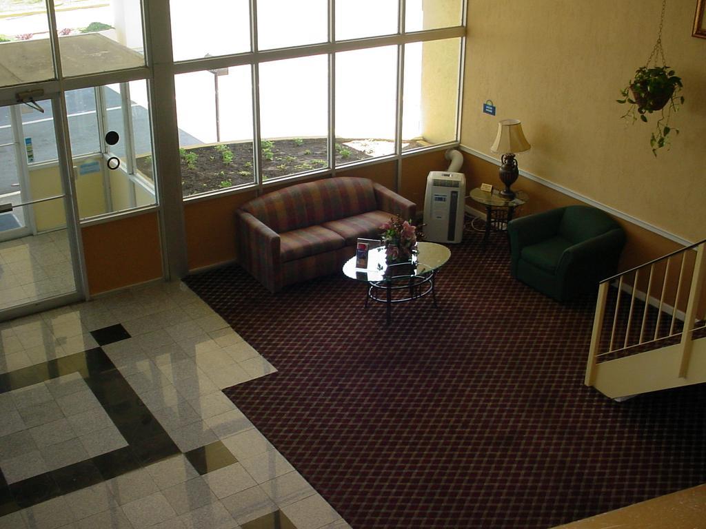 Rodeway Inn Montgomery Exterior photo